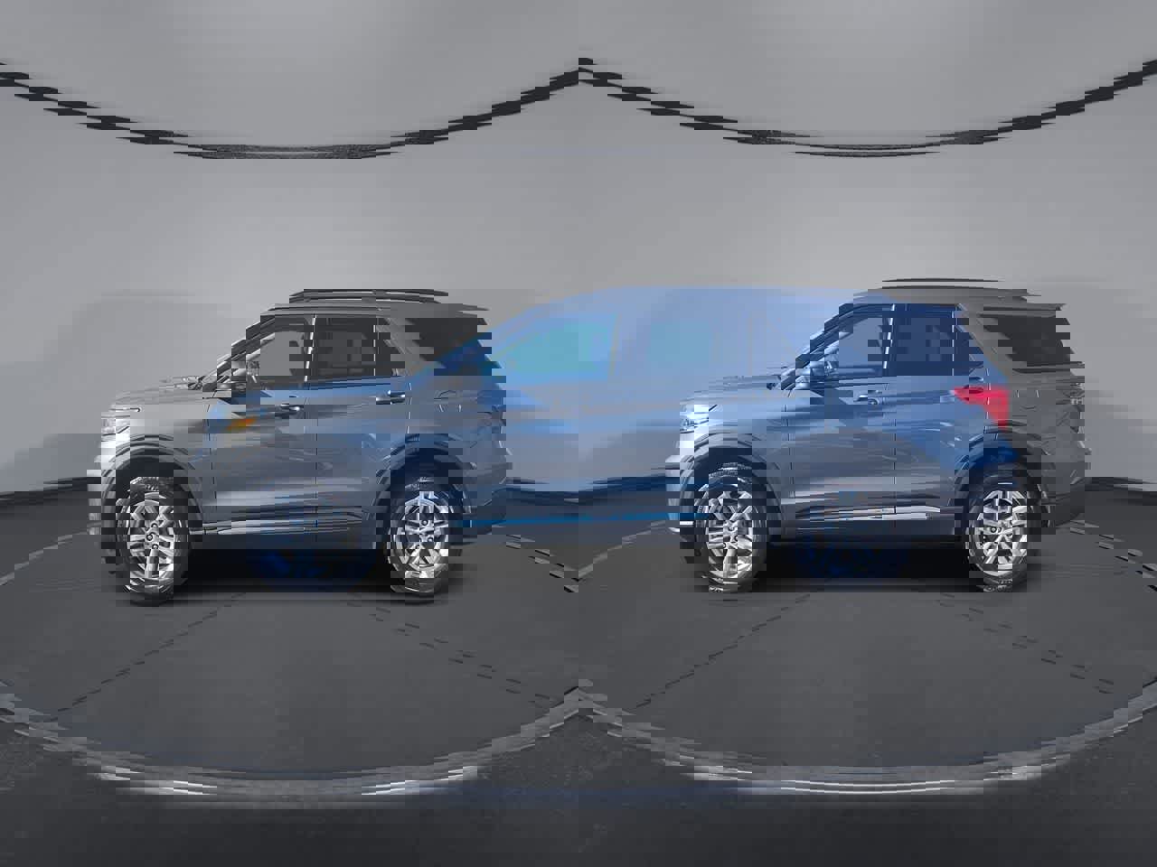 Certified 2023 Ford Explorer XLT image 5