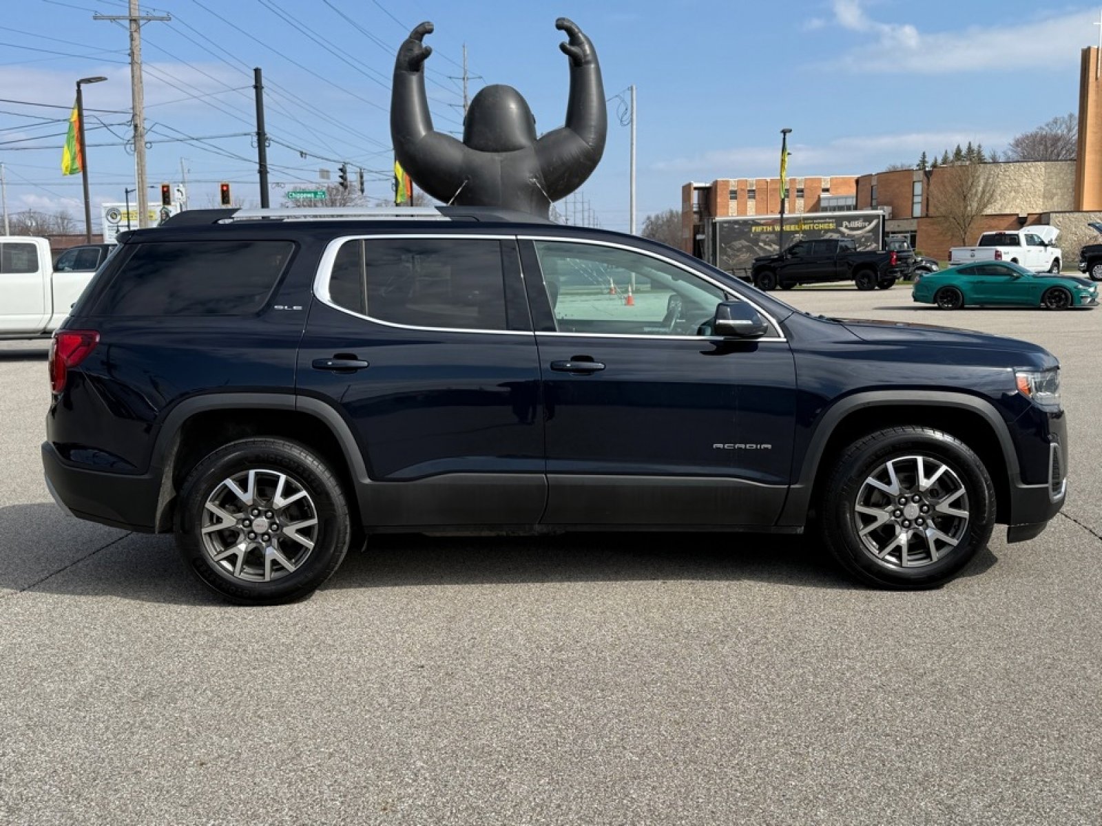 Used 2021 GMC Acadia SLE w/ GMC Pro Grade Package image 9