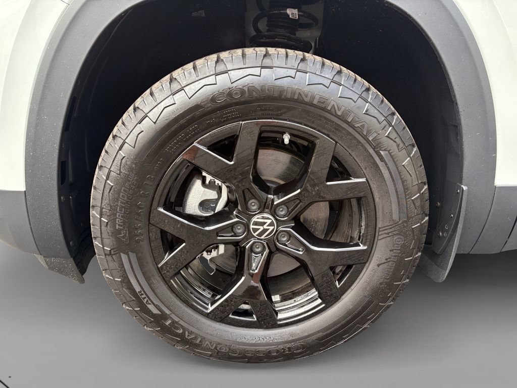 New 2026 Volkswagen Atlas Peak Edition AWD/4WD image 16