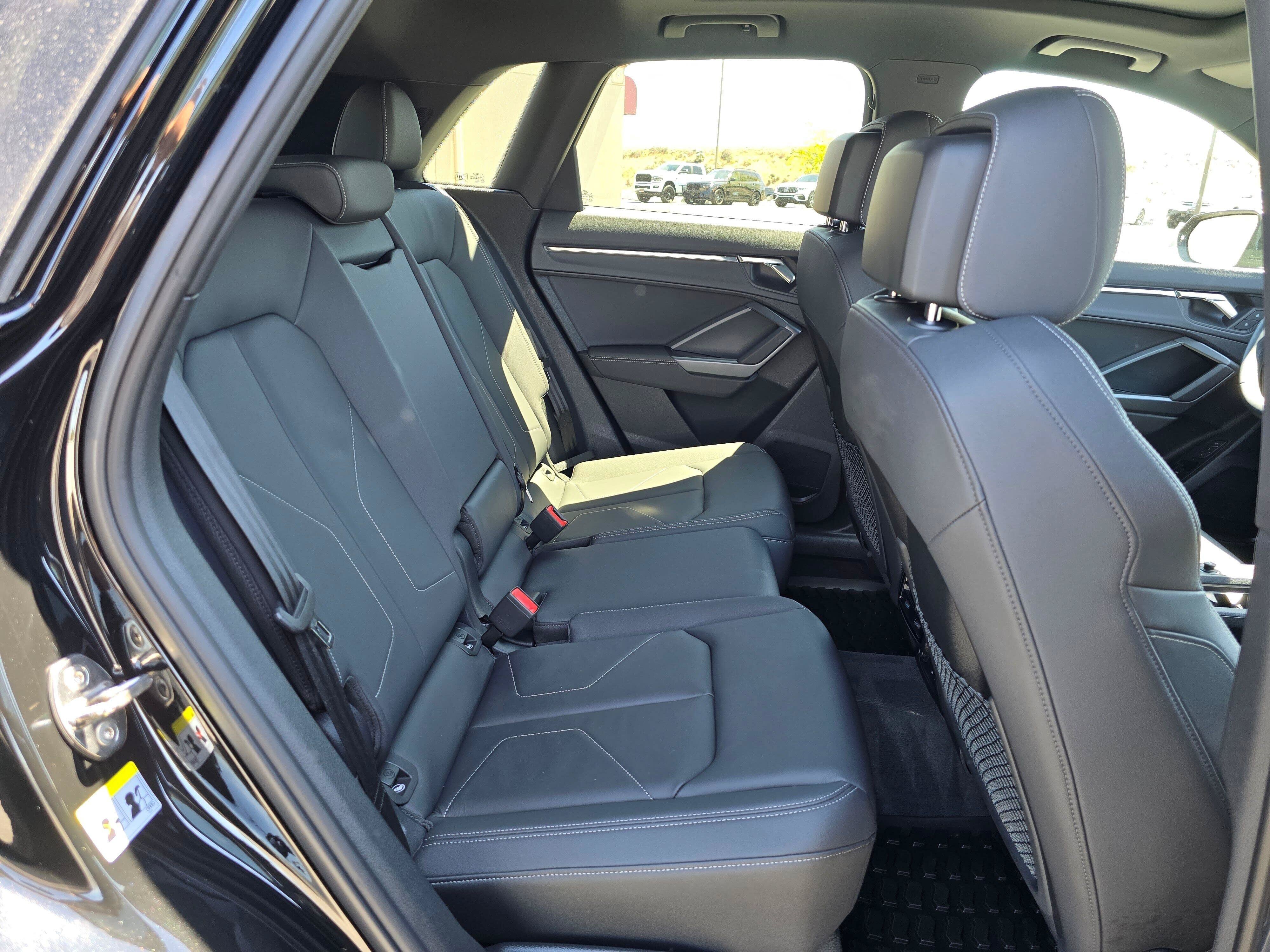 Certified 2025 Audi Q3 2.0T Premium w/ Convenience Package AWD/4WD image 11