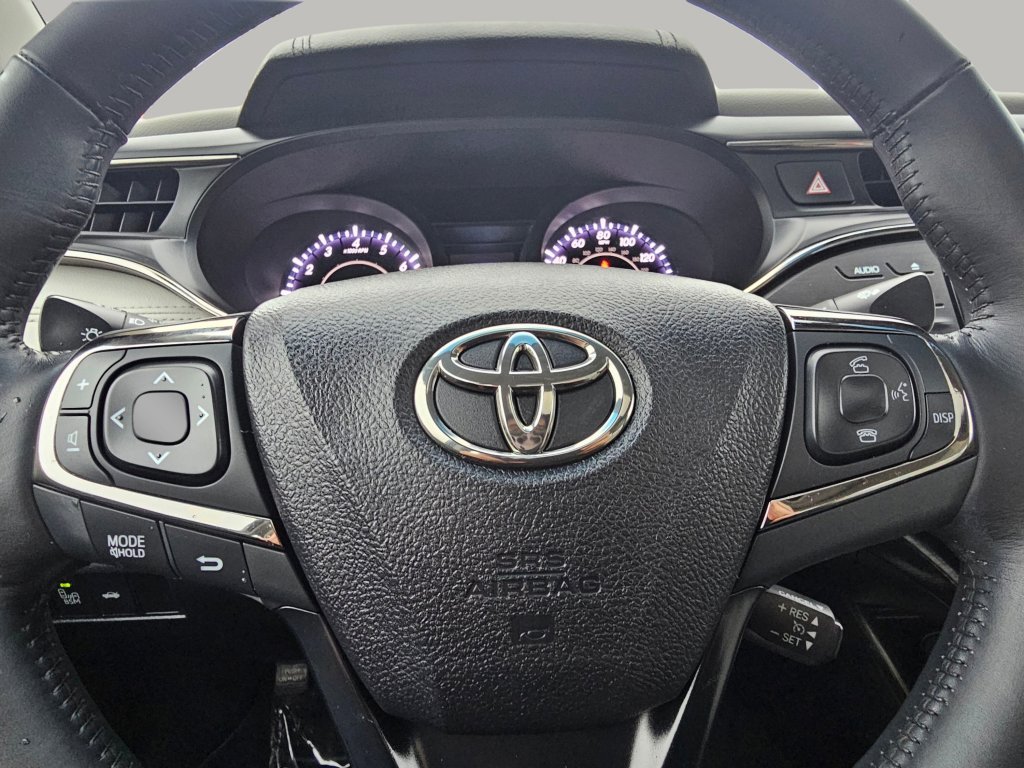 Used 2016 Toyota Avalon Touring image 5