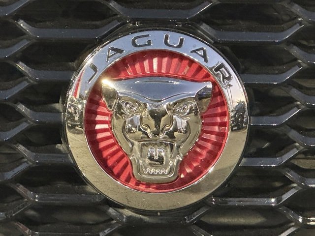 Used 2020 Jaguar XE S image 10