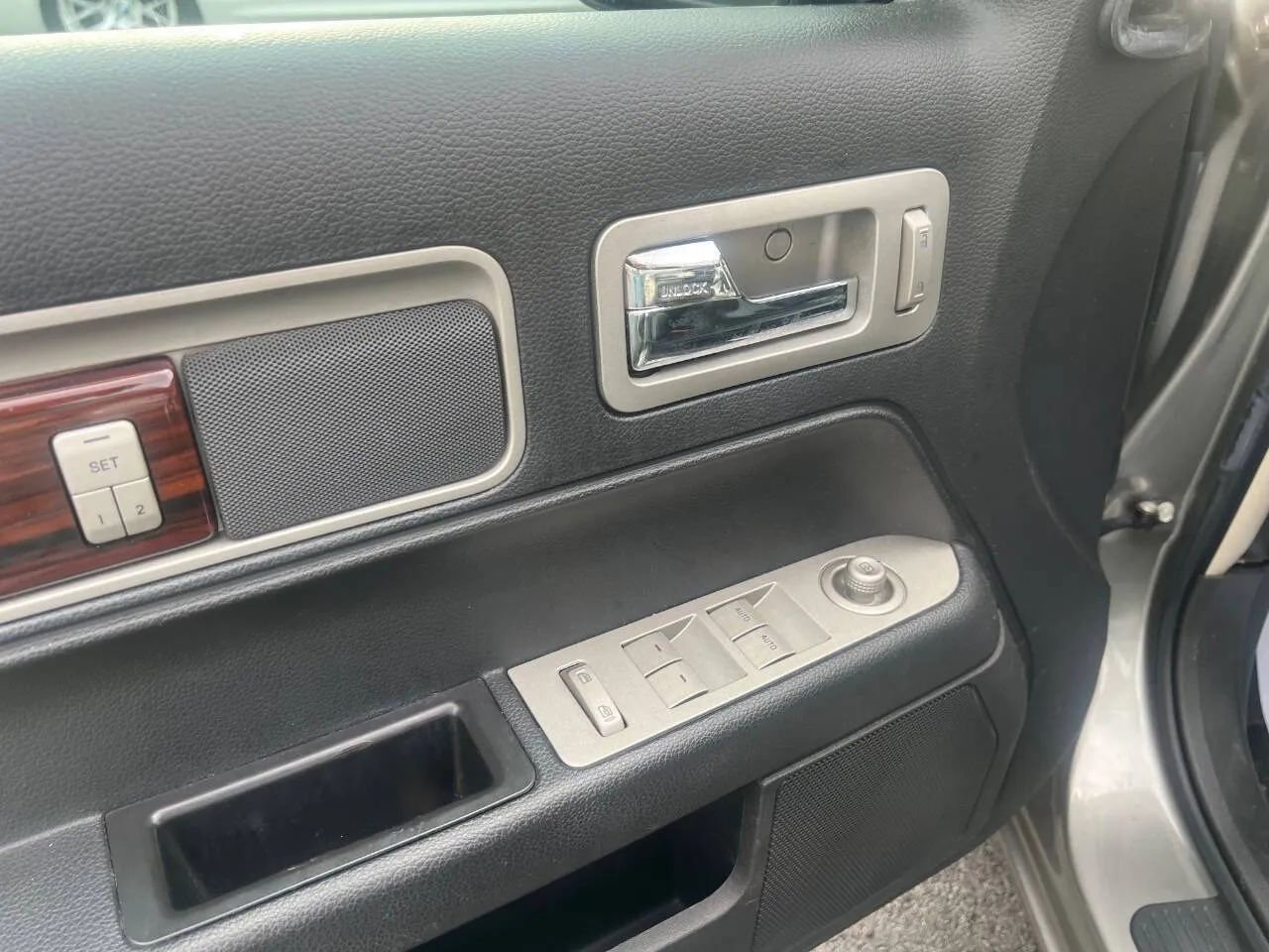 Used 2008 Lincoln MKZ AWD image 13