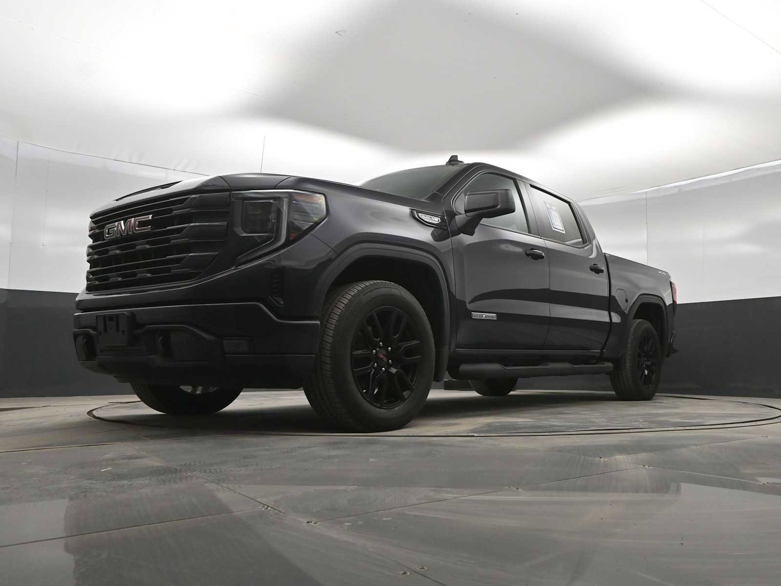 Used 2024 GMC Sierra 1500 Elevation image 35
