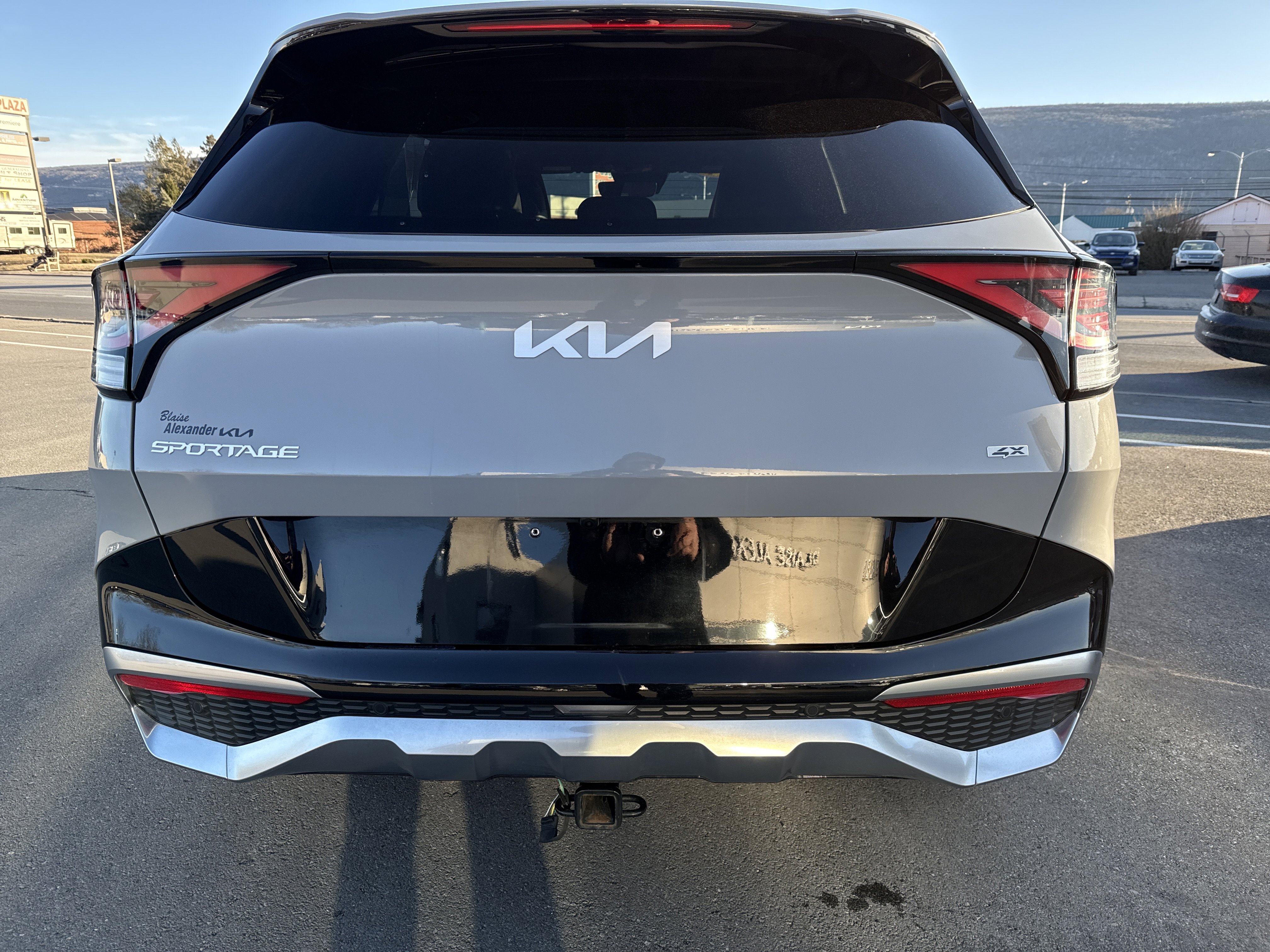 Certified 2024 Kia Sportage SX image 4