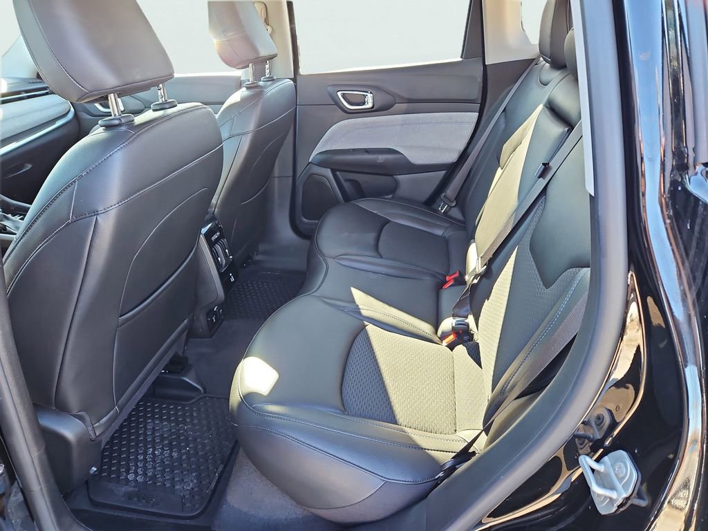 Used 2022 Jeep Compass Latitude w/ Convenience Group image 32