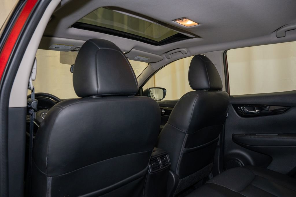 Certified 2022 Nissan Rogue Sport SL w/ Premium Package image 8