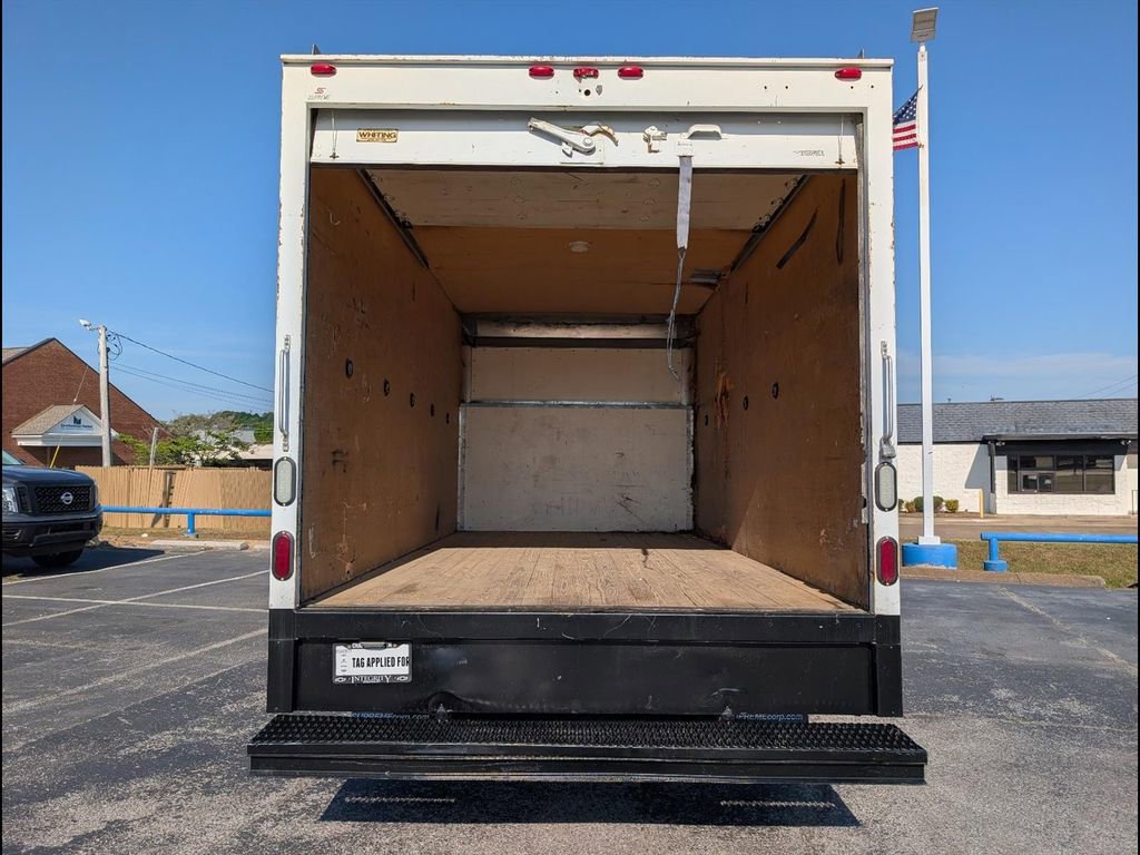 Used 2016 Chevrolet Express 3500 Extended RWD image 21