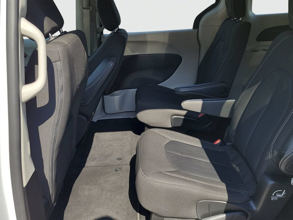 Used 2023 Chrysler Voyager LX FWD image 27