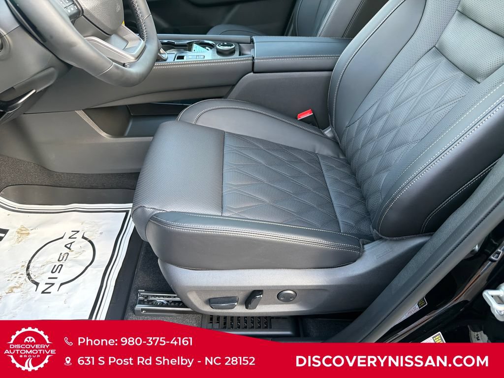 New 2026 Nissan Rogue Platinum AWD/4WD image 13