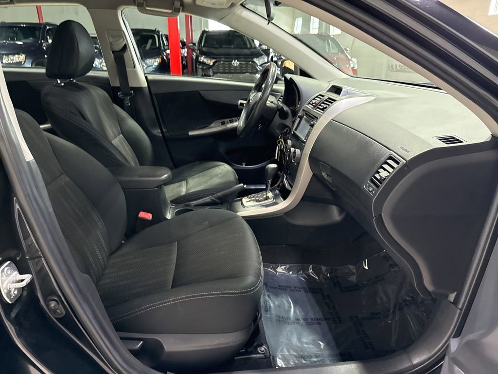 Used 2013 Toyota Corolla S w/ Premium Pkg FWD image 37