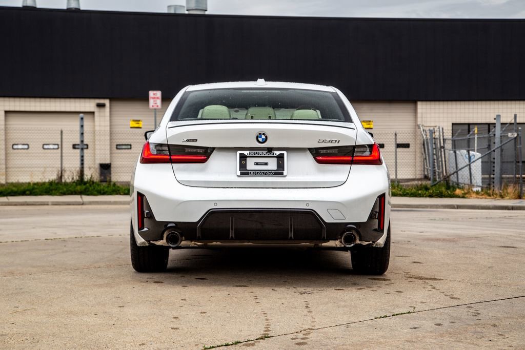 New 2026 BMW 330i xDrive Sedan w/ M Sport Package AWD/4WD image 4
