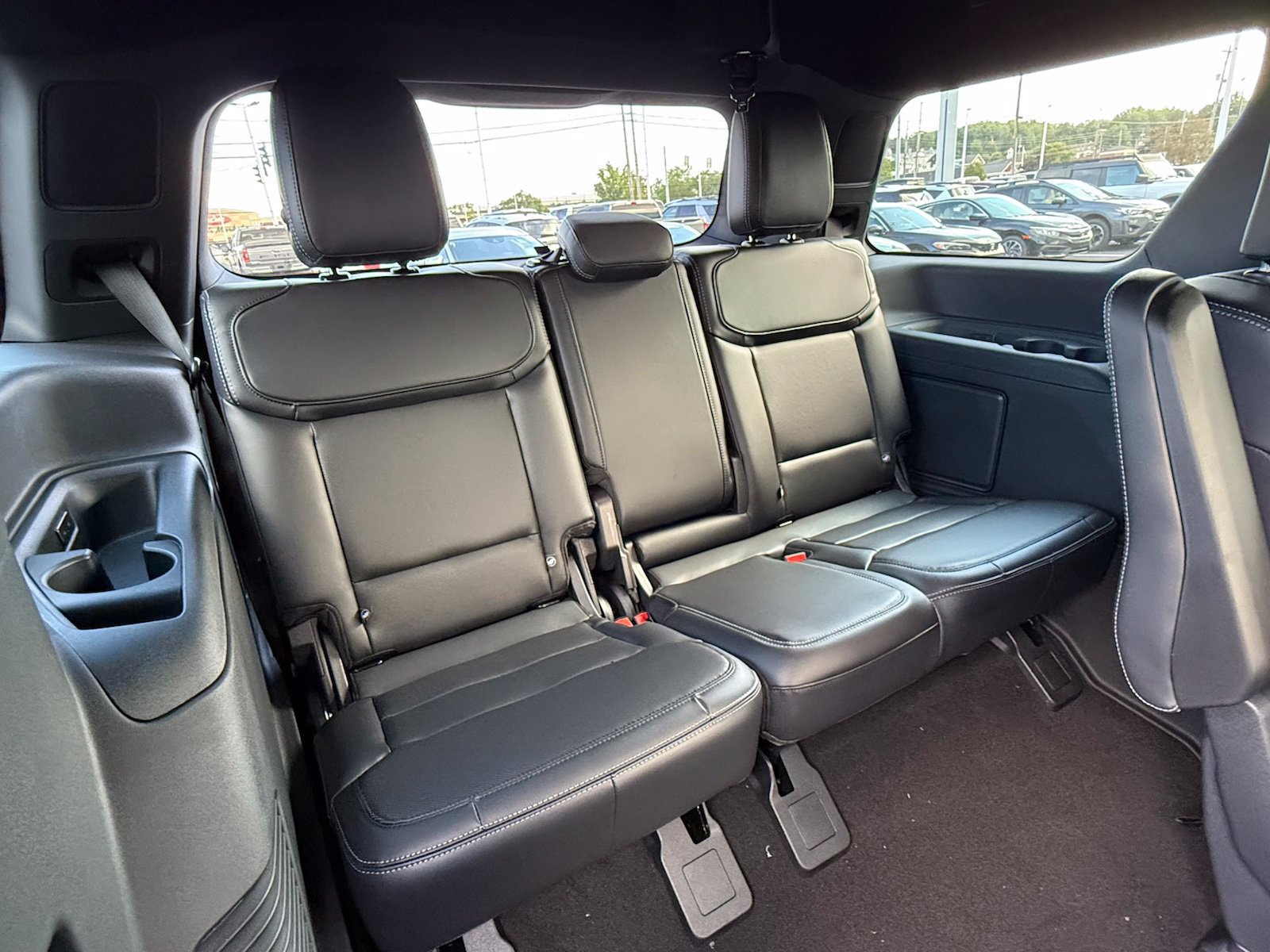 New 2027 Ford Expedition Platinum w/ Stealth Performance Package AWD/4WD image 18