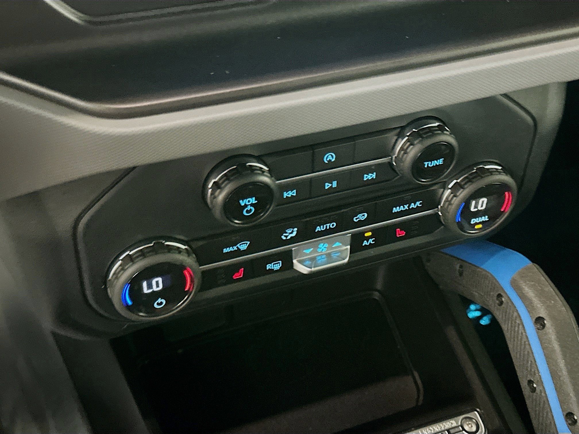 Used 2023 Ford Bronco Black Diamond image 12