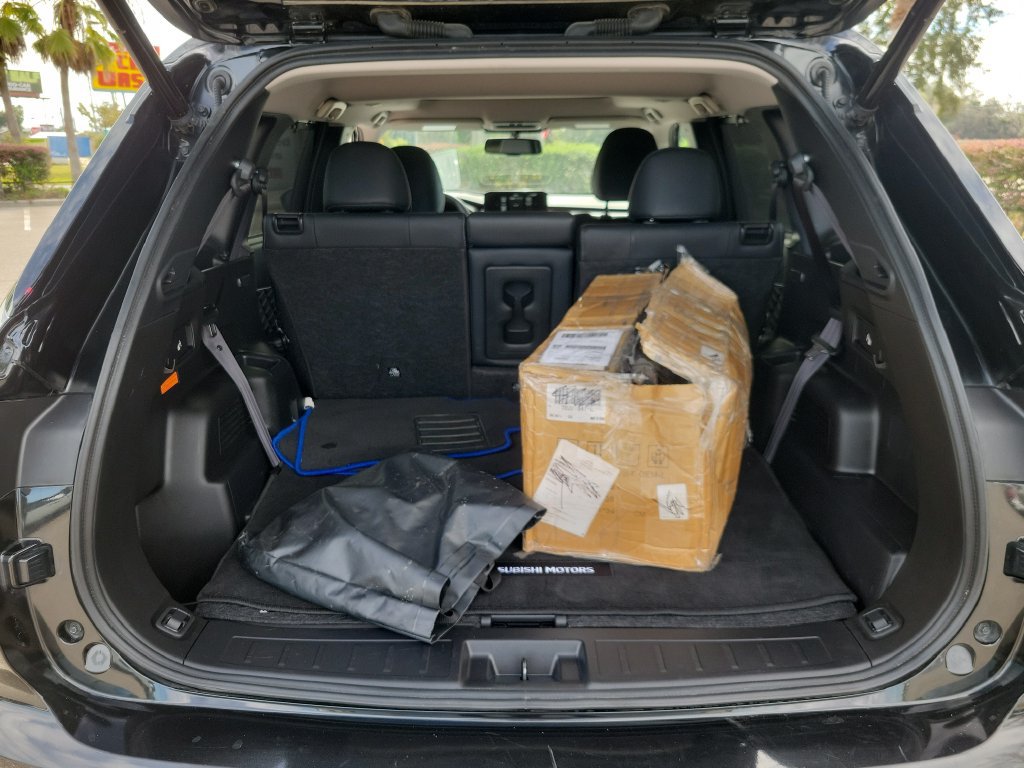 Used 2025 Mitsubishi Outlander 4WD Plug-In Hybrid image 8