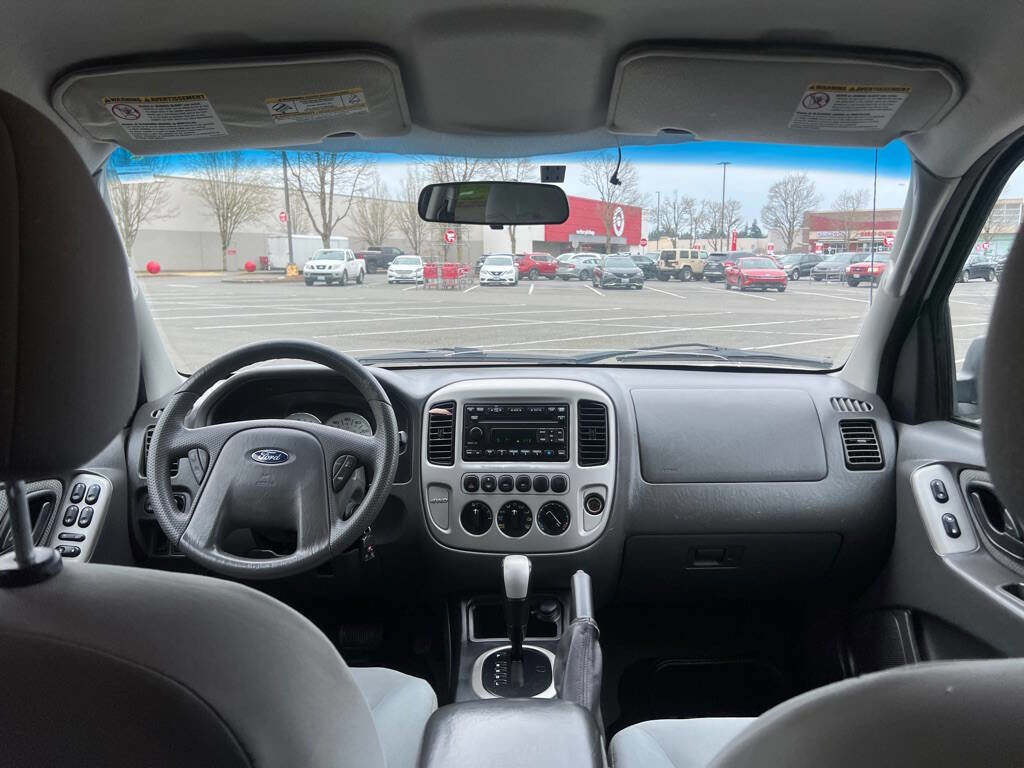 Used 2006 Ford Escape 4WD Hybrid image 11