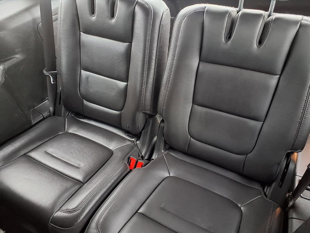 Used 2014 Ford Explorer XLT w/ Equipment Group 202A image 7