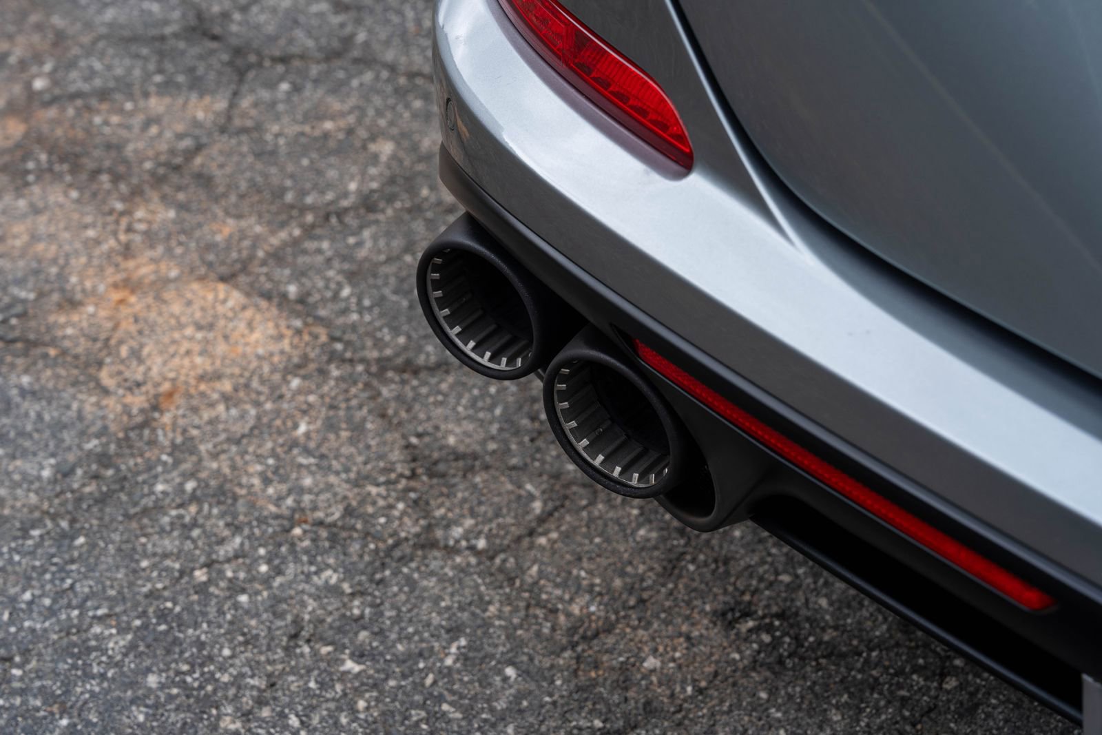 Used 2017 Ferrari California T image 19