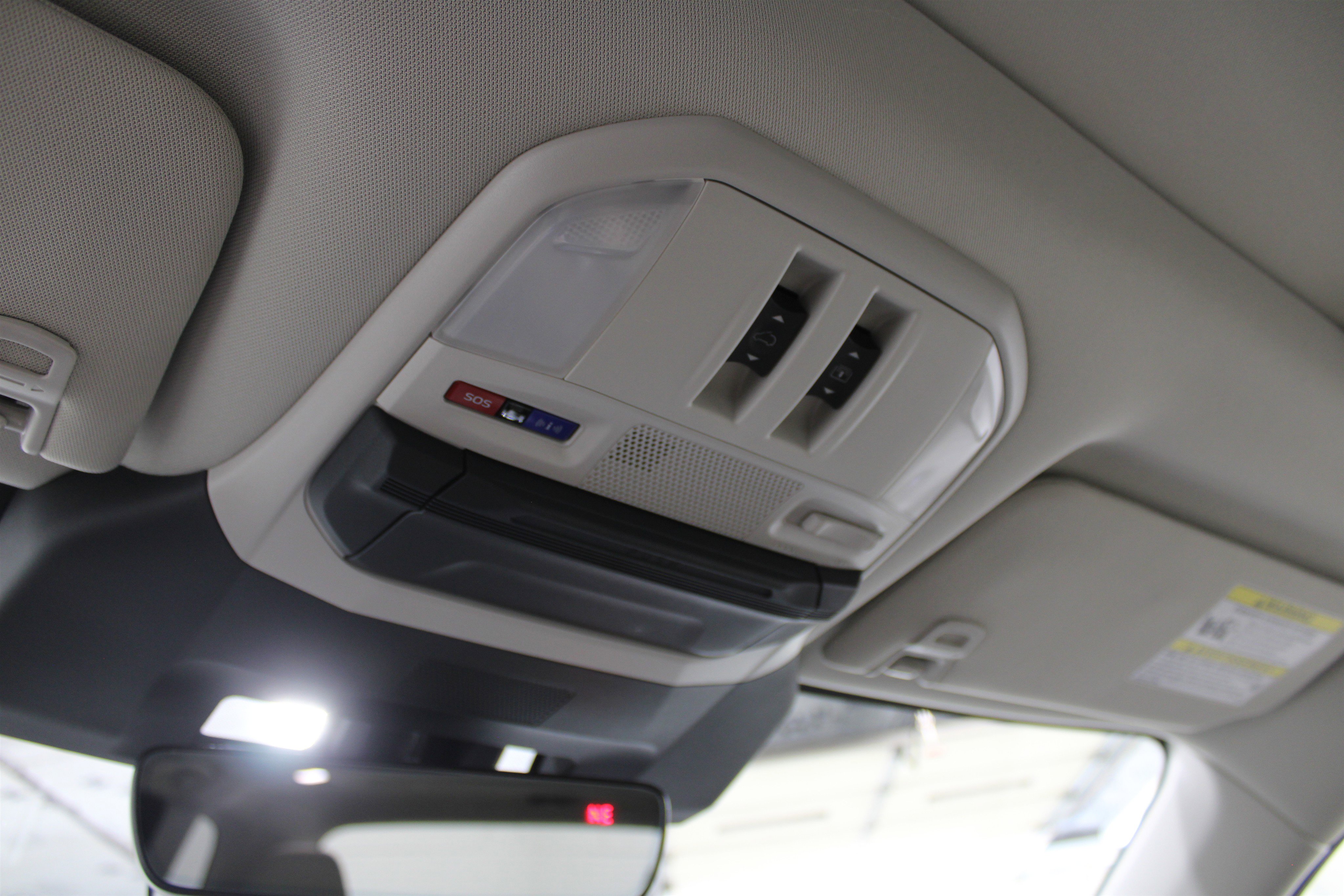 New 2025 Subaru Ascent Limited image 18