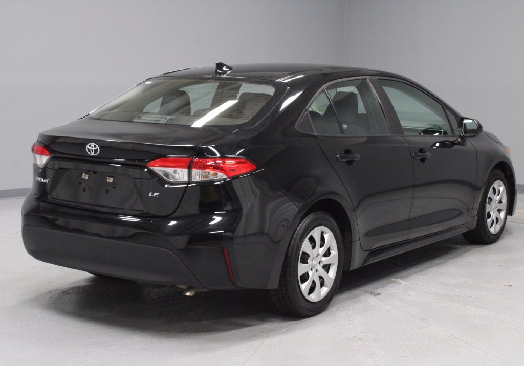 Used 2024 Toyota Corolla LE FWD image 10