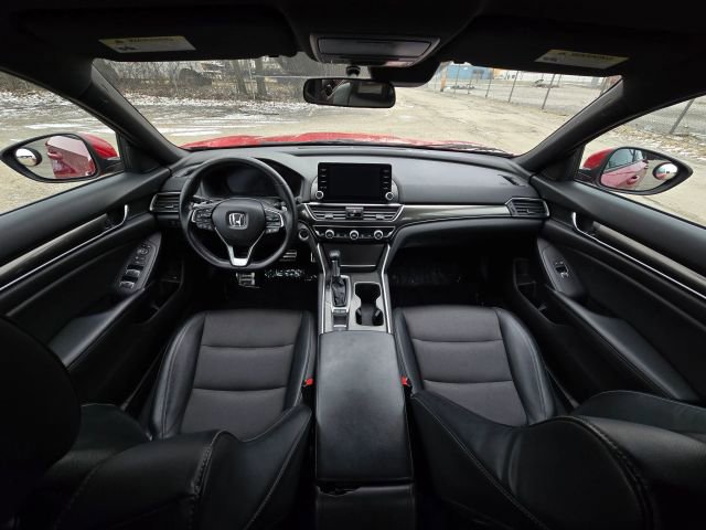 Used 2018 Honda Accord Sport image 19