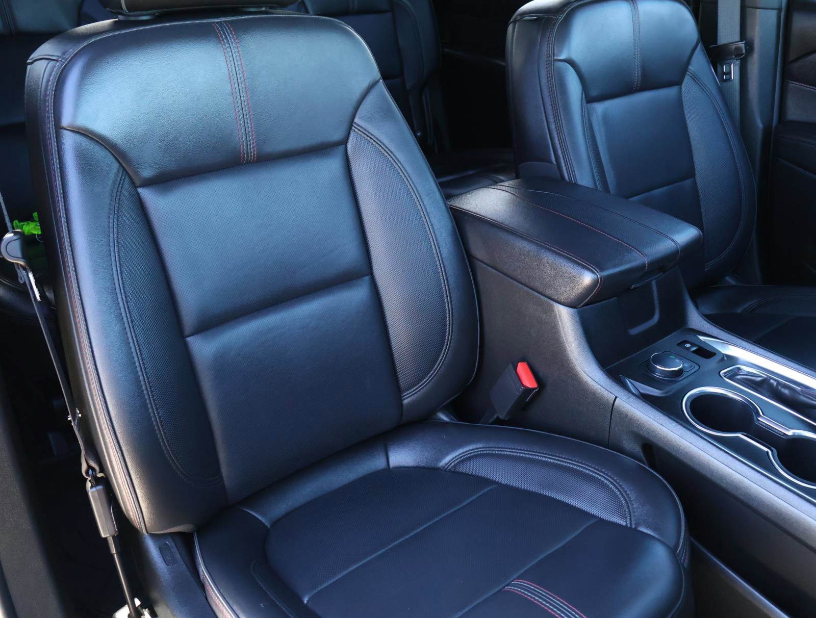 Used 2023 Chevrolet Traverse RS image 18