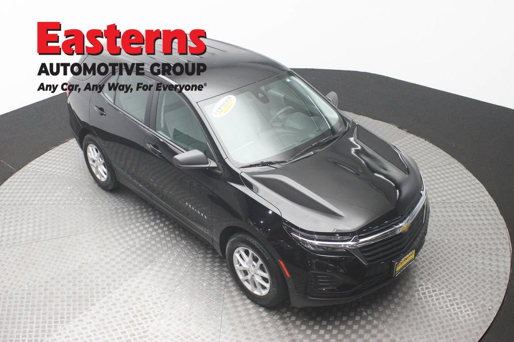Used 2024 Chevrolet Equinox LS w/ Driver Confidence II Package FWD image 3