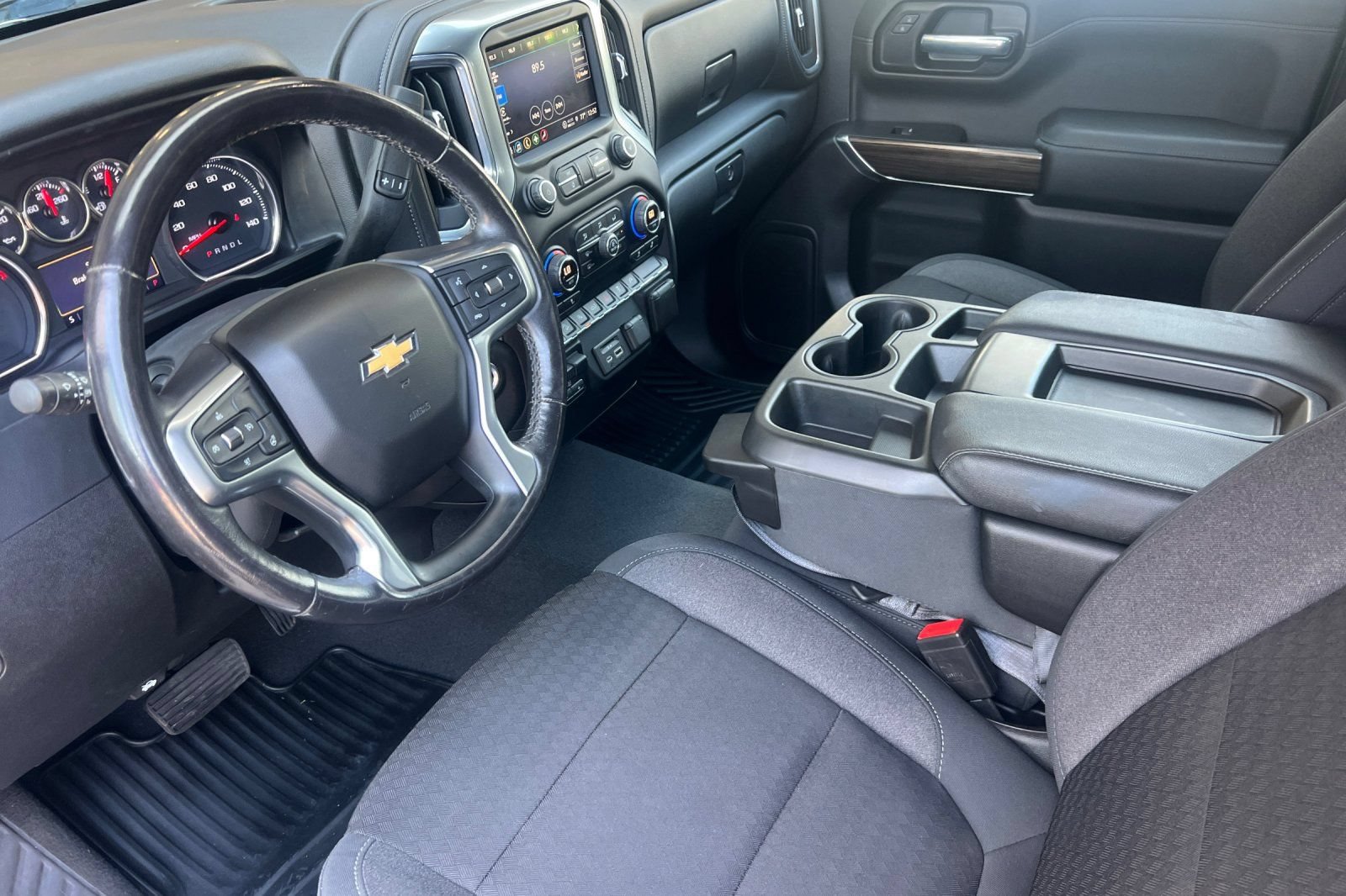 Used 2021 Chevrolet Silverado 1500 LT w/ Z71 Off-Road Package AWD/4WD image 7