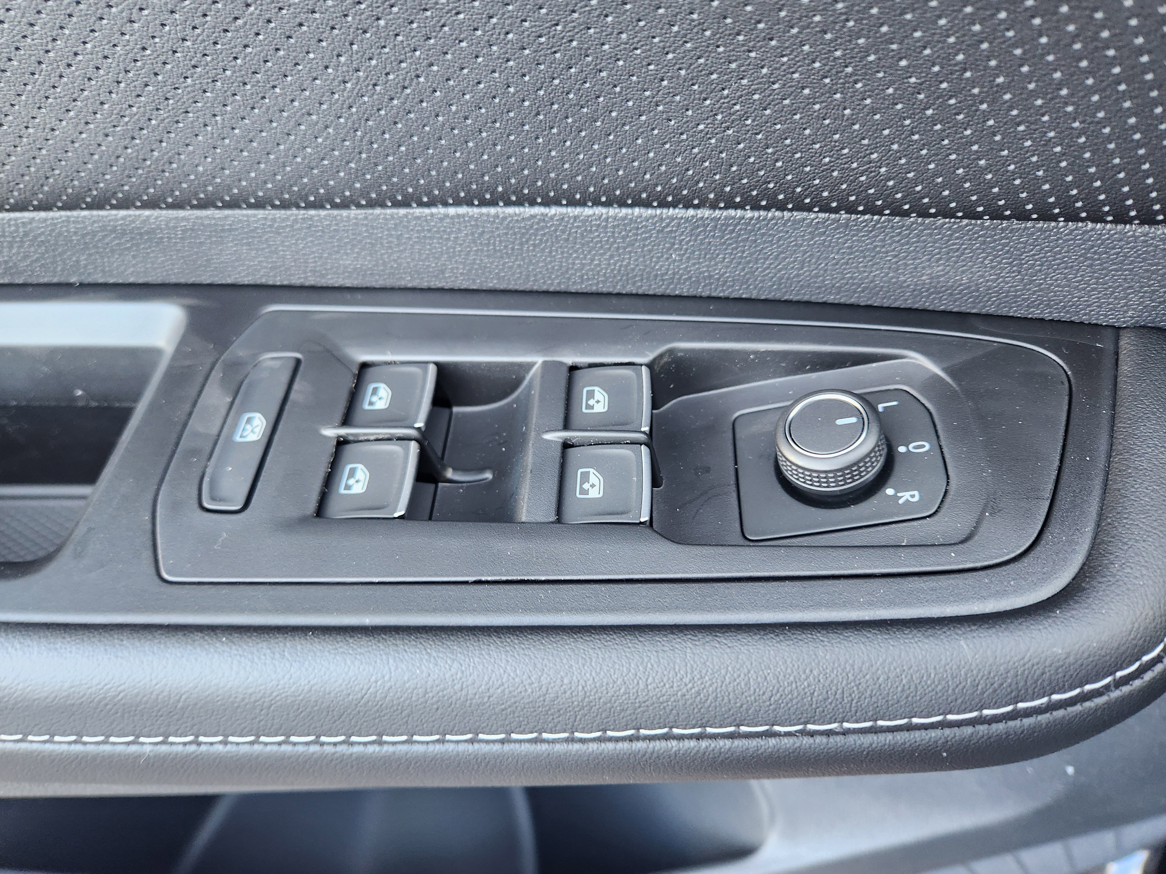 New 2026 Volkswagen Atlas SEL image 18