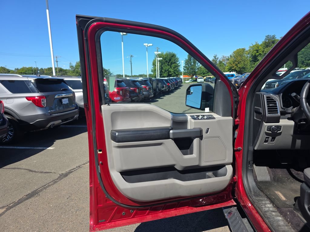 Used 2016 Ford F150 XLT w/ Equipment Group 302A Luxury AWD/4WD image 19