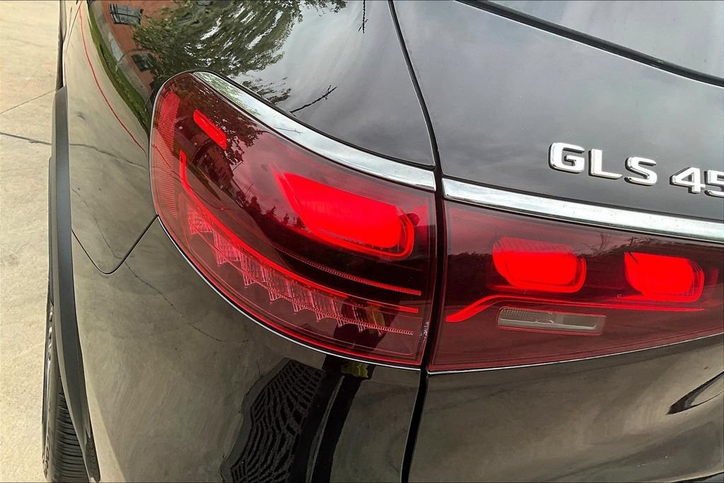 Used 2024 Mercedes-Benz GLS 450 4MATIC image 41