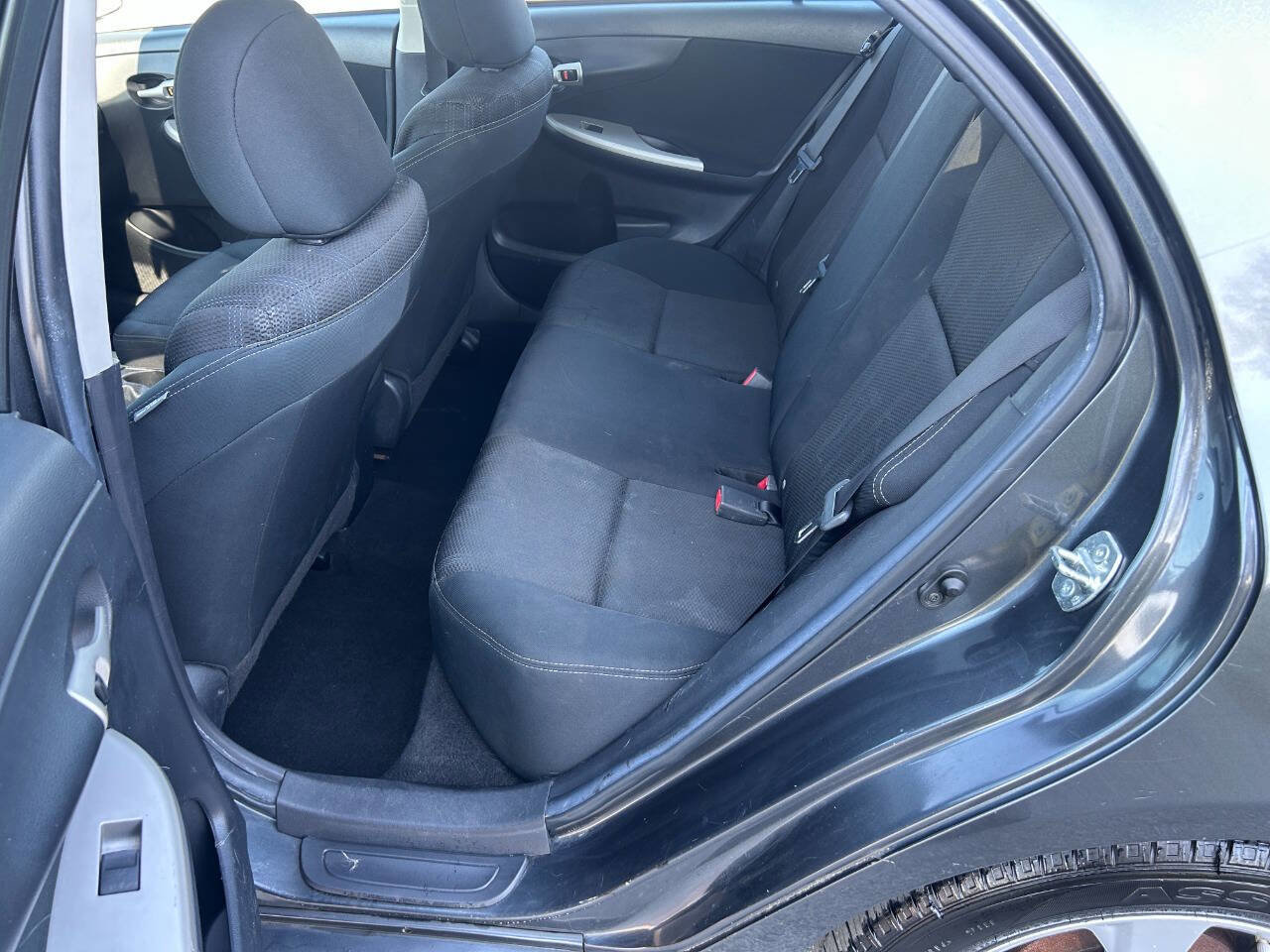 Used 2012 Toyota Corolla S image 13