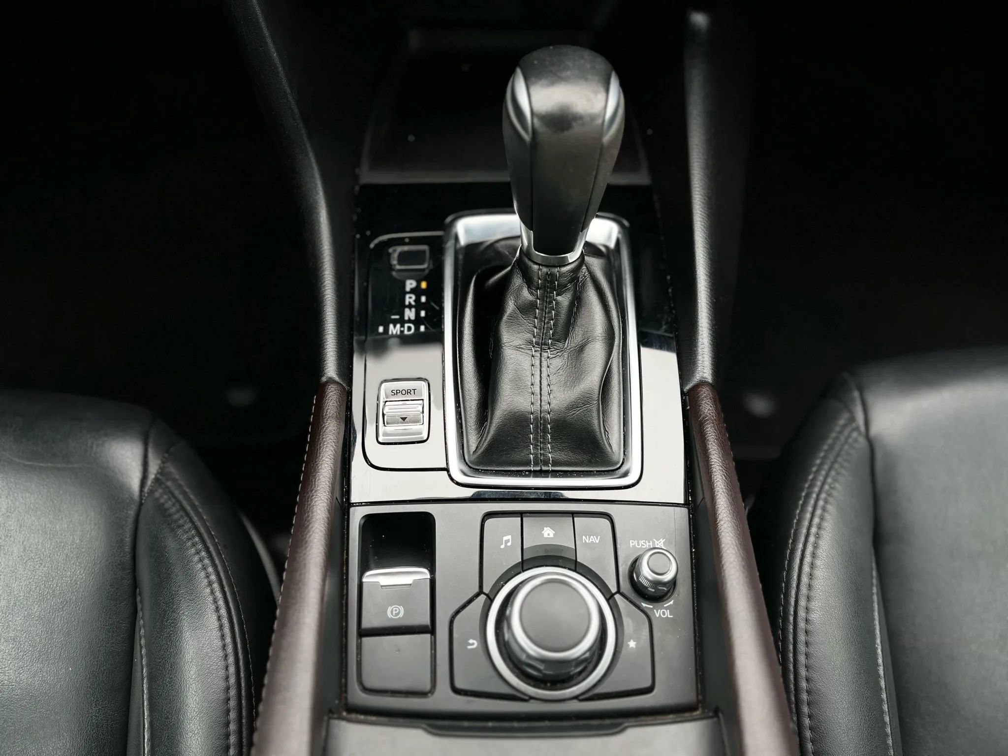 Used 2018 MAZDA MAZDA3 Touring image 17