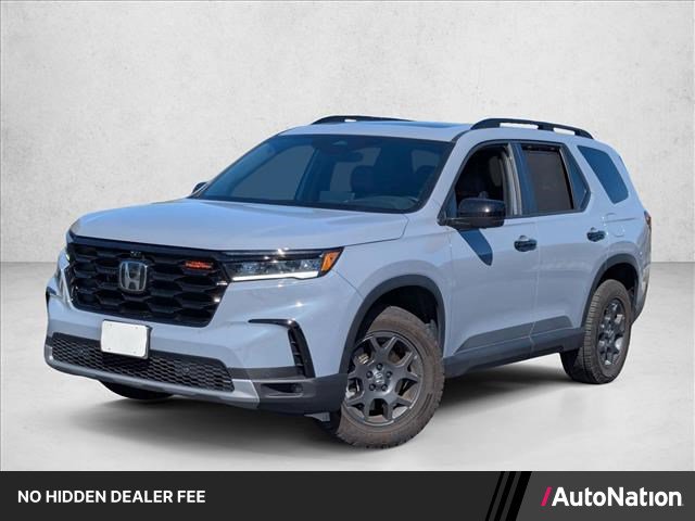 Used 2025 Honda Pilot TrailSport