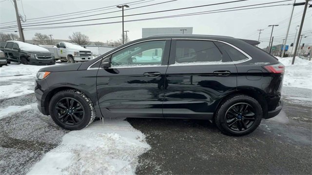Used 2020 Ford Edge SEL w/ Cold Weather Package image 5