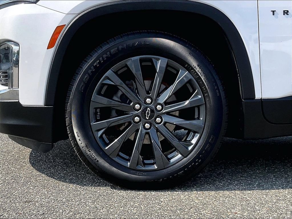 Used 2023 Chevrolet Traverse RS w/ LPO, Floor Liner Package AWD/4WD image 7