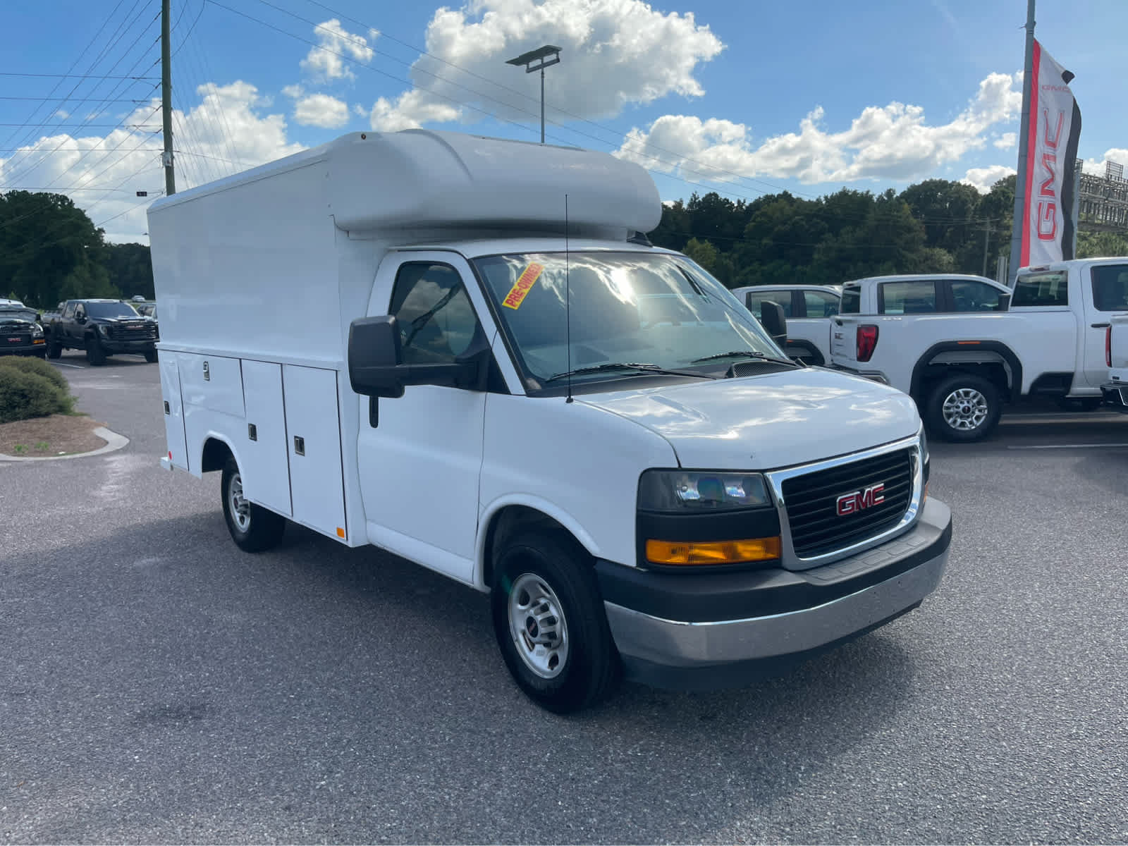 Used 2023 GMC Savana 3500 w/ Power Convenience Package RWD image 3