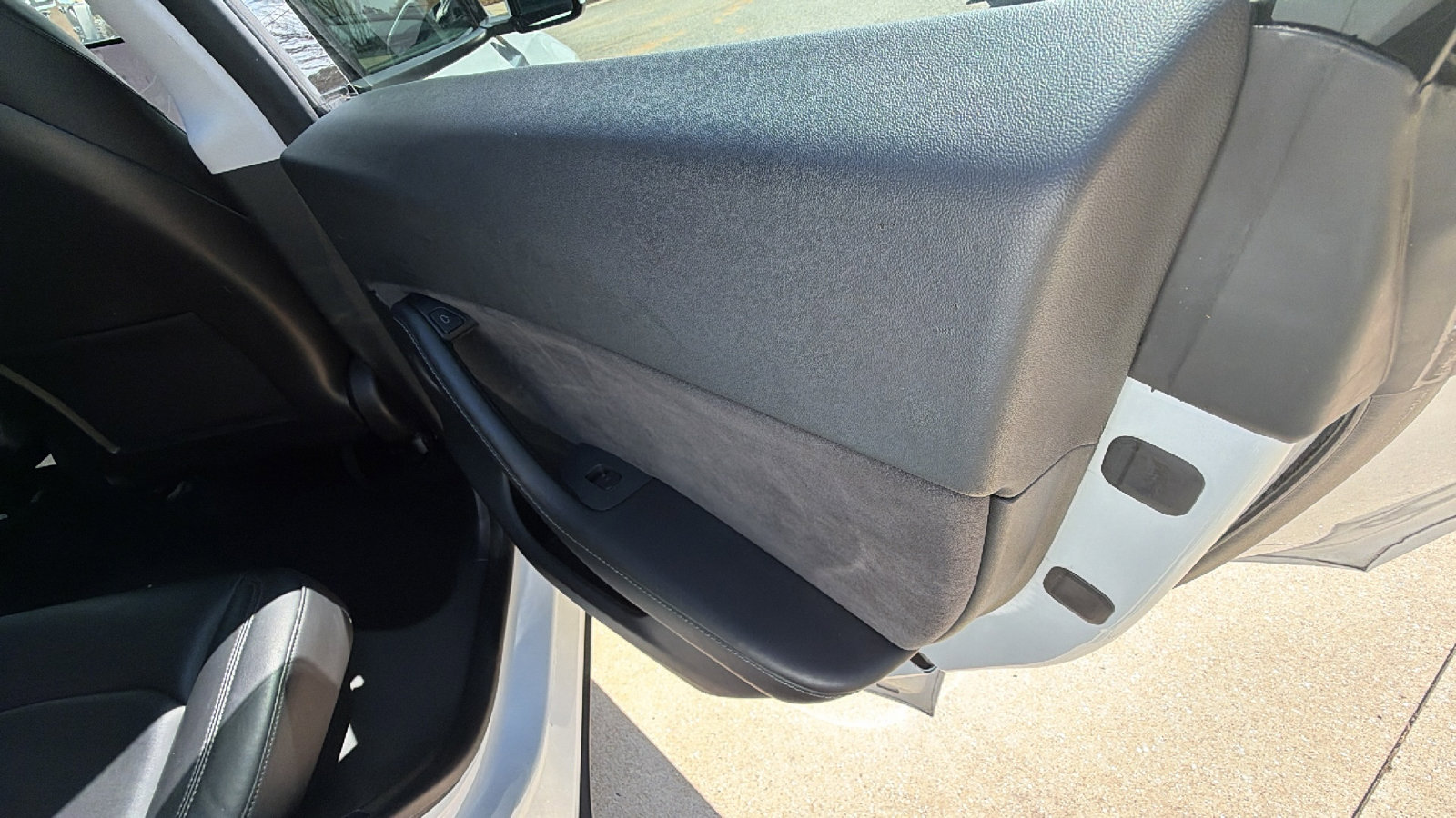 Used 2021 Tesla Model Y Long Range image 21