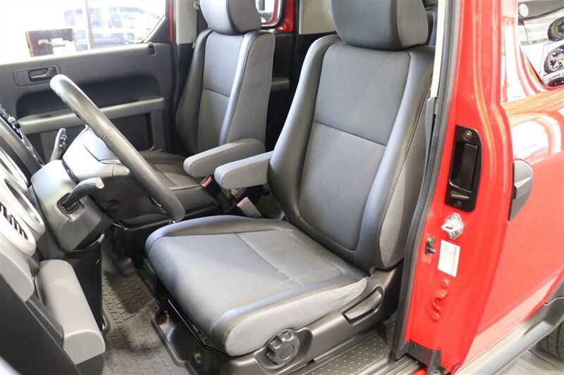 Used 2005 Honda Element EX image 16