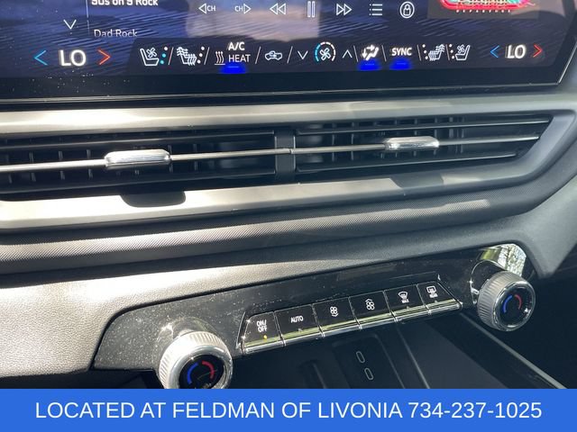 Used 2025 Chevrolet Silverado EV LT AWD/4WD image 17