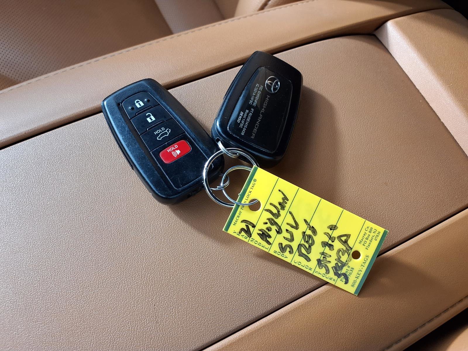 Used 2021 Toyota Highlander Platinum FWD image 24