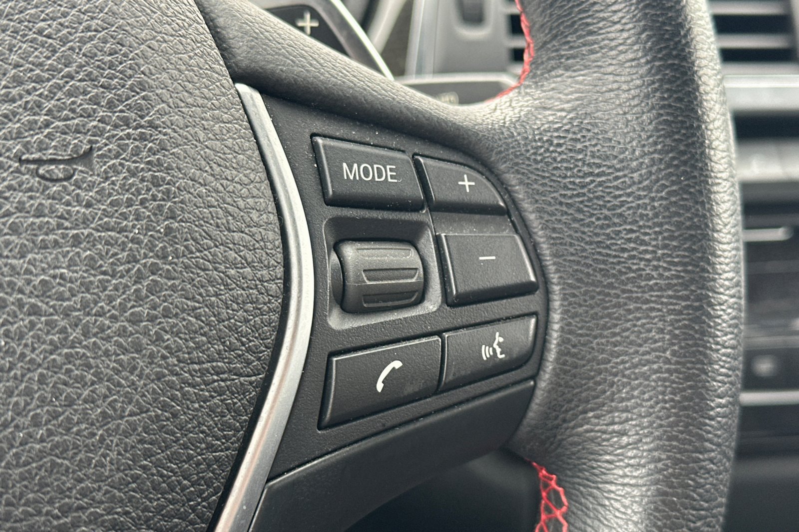 Used 2018 BMW 330i Sedan RWD image 38