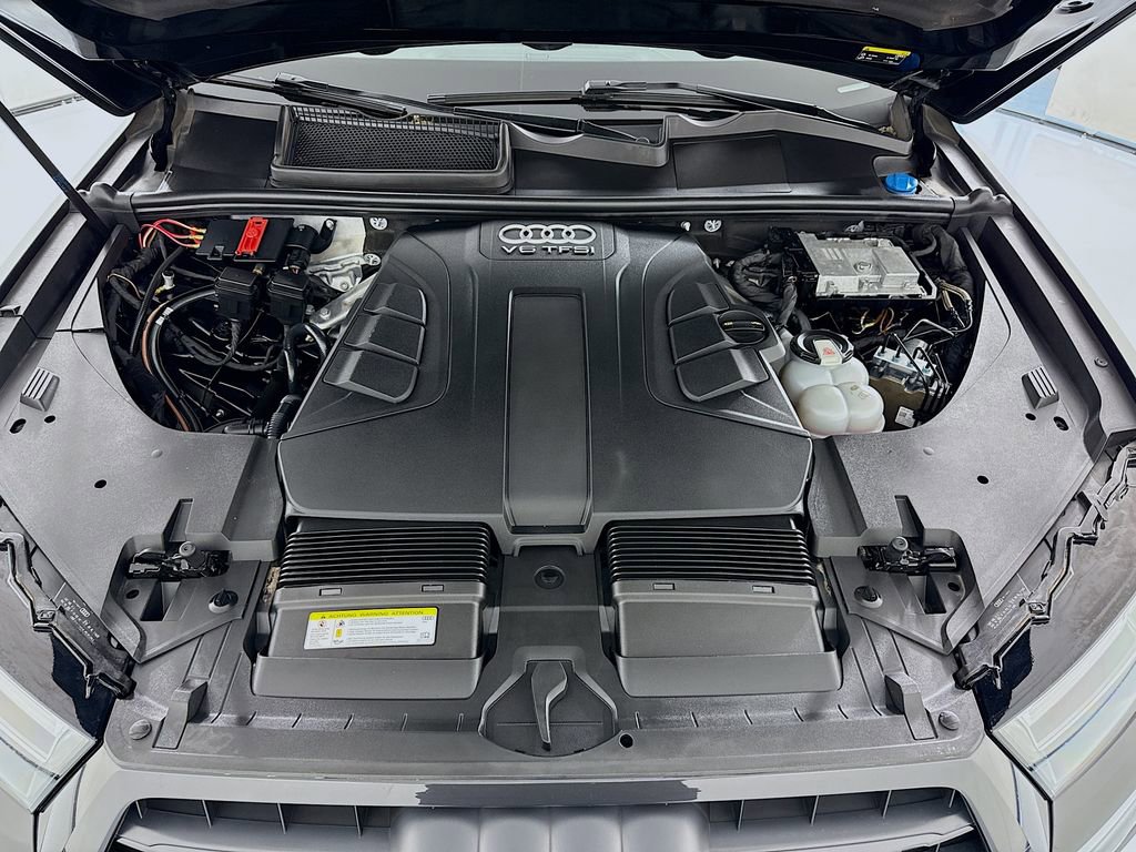 Used 2018 Audi Q7 3.0T Prestige w/ Prestige Package image 31