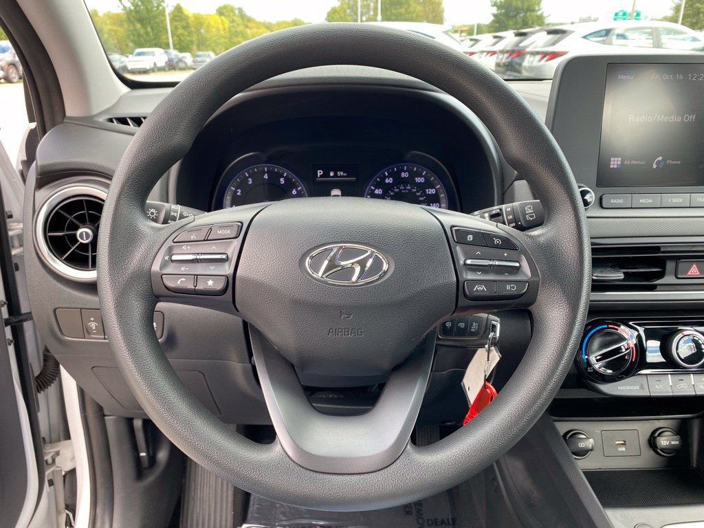 Used 2023 Hyundai Kona SE w/ Cargo Package AWD/4WD image 13