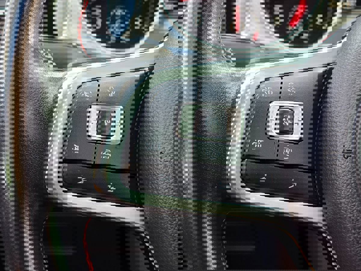 Used 2021 Volkswagen GTI SE image 32