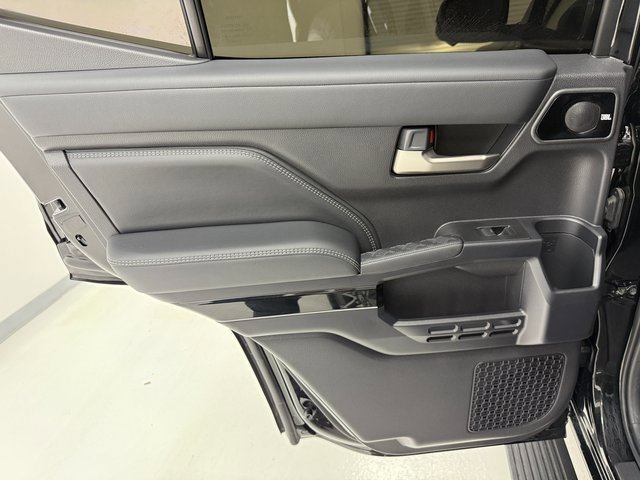 Used 2025 Toyota 4Runner Limited image 35