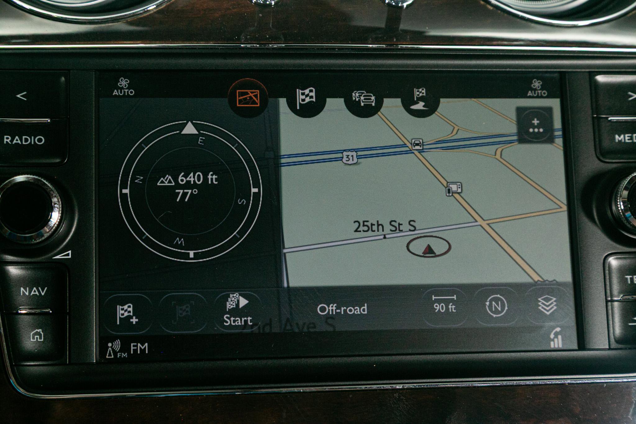 Used 2019 Bentley Bentayga AWD/4WD image 16