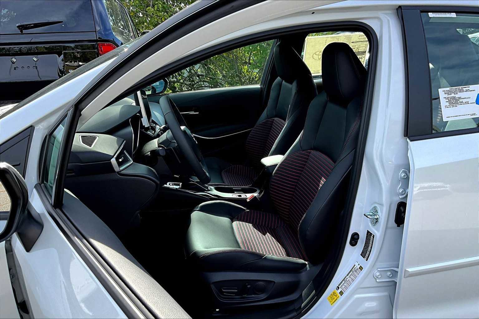 New 2025 Toyota Corolla XSE image 9