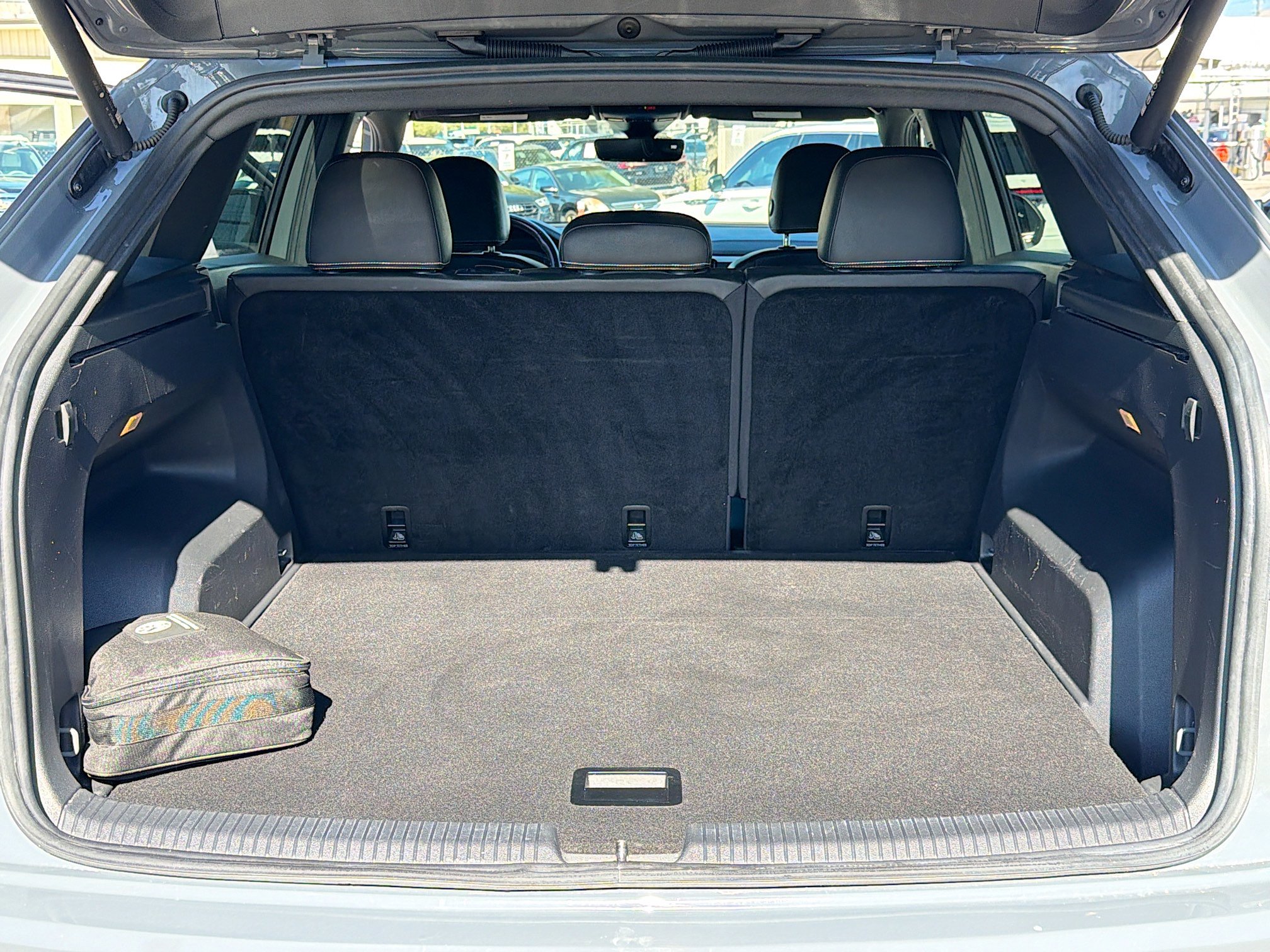 Used 2023 Volkswagen Atlas Cross Sport SEL image 12