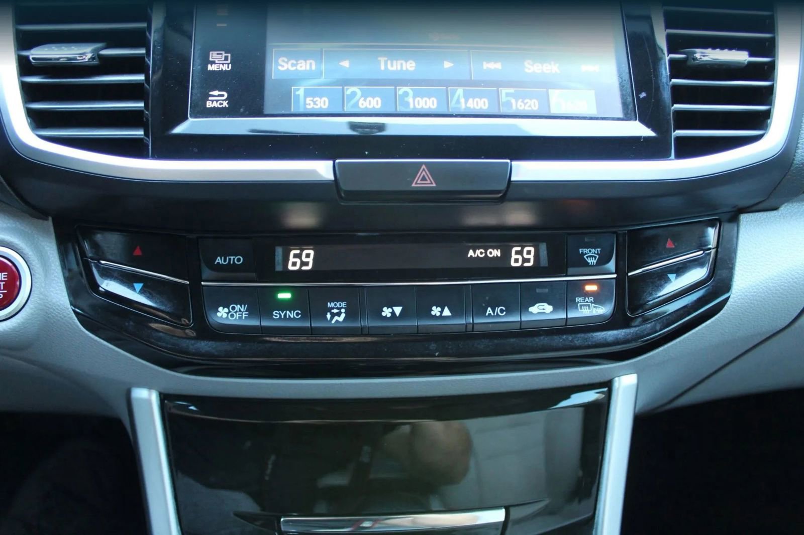 Used 2016 Honda Accord EX image 23